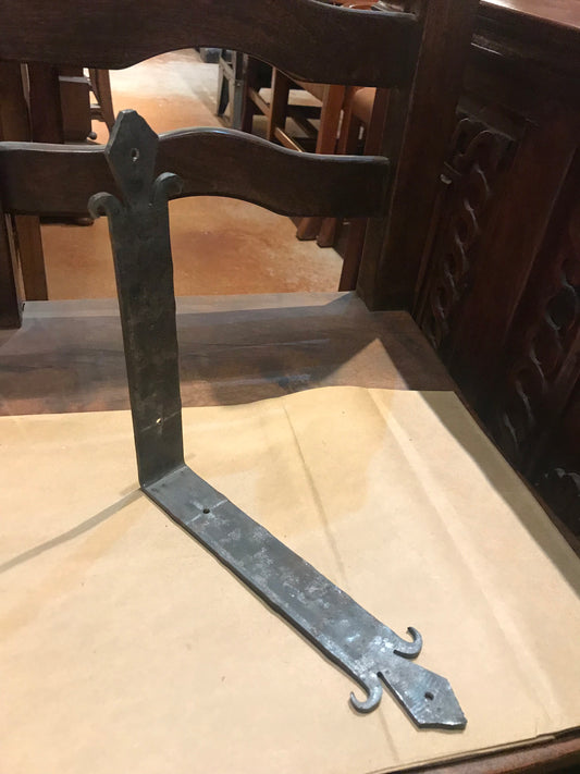 10" Iron Bracket (for corners)