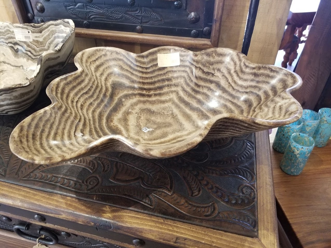 Onyx bowl - Scalloped Edge - Brown, cream, and black. #13434