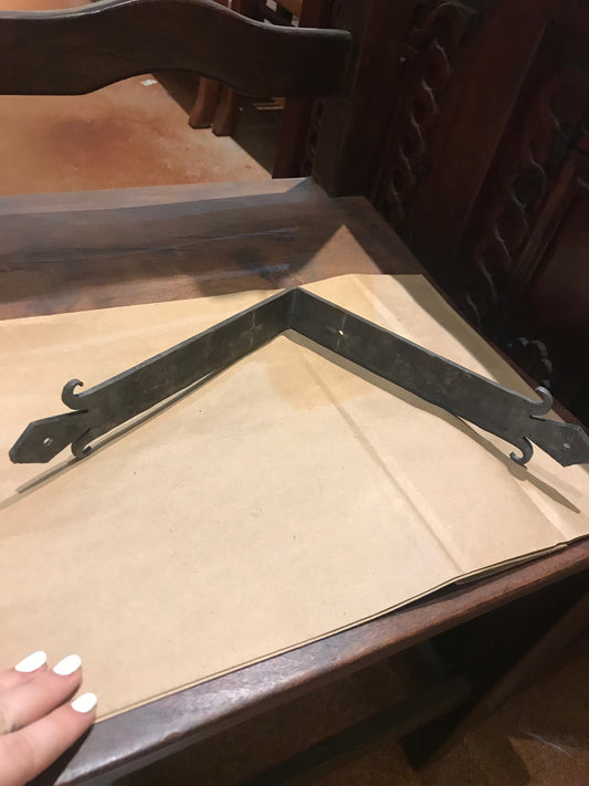 10" Iron Bracket (for corners)